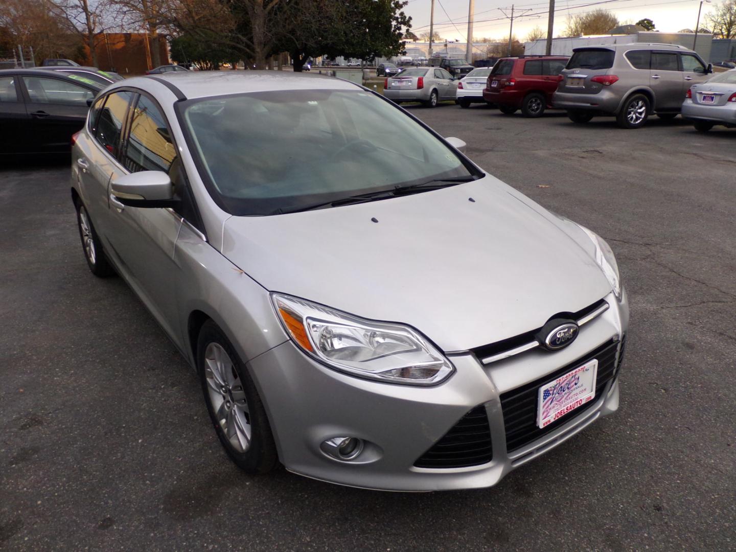 2012 Silver Ford Focus (1FAHP3M29CL) , Automatic transmission, located at 5700 Curlew Drive, Norfolk, VA, 23502, (757) 455-6330, 36.841885, -76.209412 - Photo#9